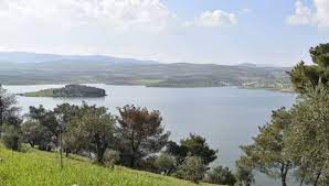 تركيا تعتزم سرقة 32 مليون متر مكعب من مياه بحيرة ميدانكي بعفرين.. لملء سد ريحانية
