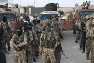 الميليشيات الإخوانية تعزّز مواقعها رافضةً الطلب التركي بإخلائها لصالح الميليشيات التركمانية في ريف حلب الشمالي