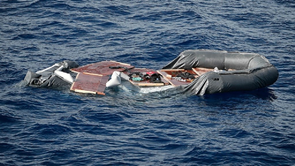 غرق قارب يقل مهاجرين غالبيتهم من أبناء كوباني وعائلة من عفرين قبالة السواحل الجزائرية كانوا في طريقهم إلى إسبانيا