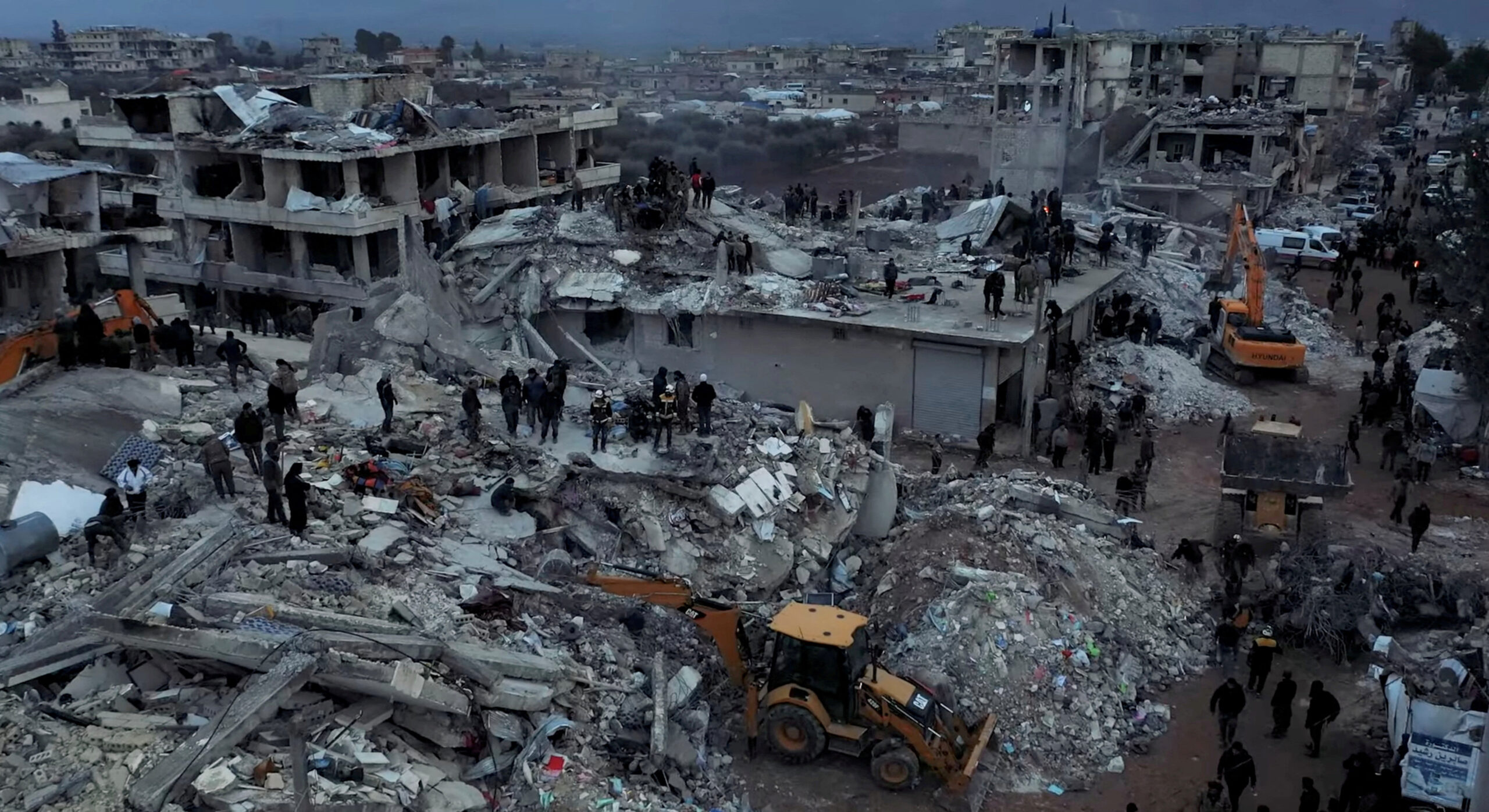 في حلب عمليات الإخلاء القسري وعقبات بيروقراطية أمام إصلاح المنازل المتضررة