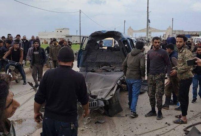 3 إصابات بينهم مسلحيْن من مليشيا الشرطة العسكرية بانفجار عبوة ناسفة بسيارة على مدخل مدينة الراعي شمالي حلب