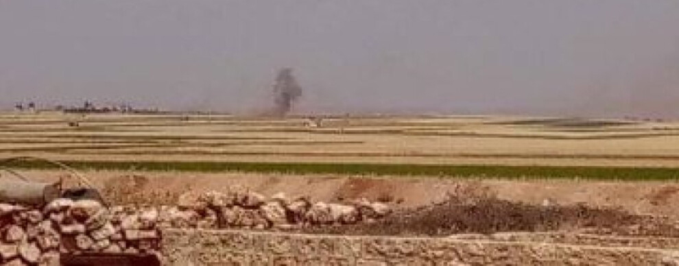 قوات الاحتلال التركي تقصف قرية أم الحوش بريف حلب الشمالي، وقصف بري يطال مواقع لـ
