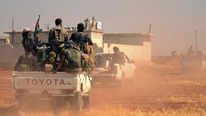 ISIS prisoners fleeing from Al-Bab arrive Afrin ... accompanied by ISIS women from Maghreb