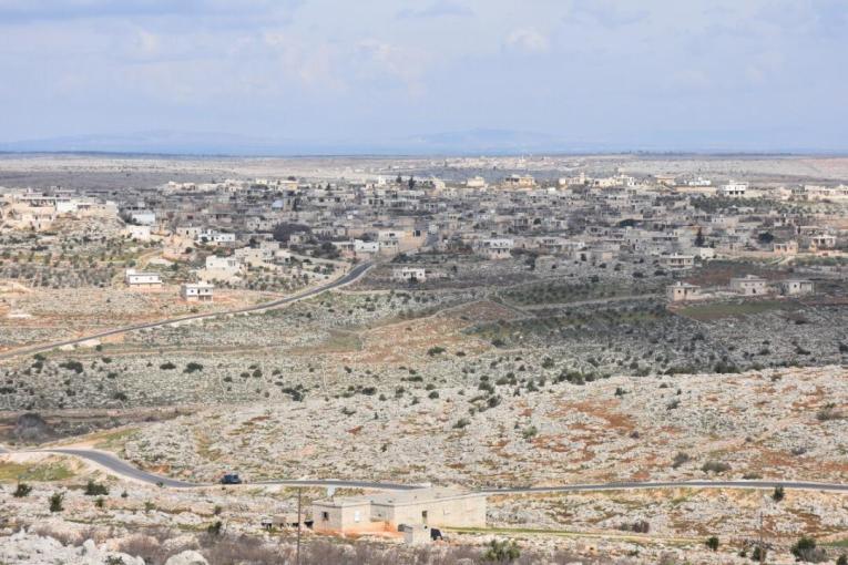 The people of “Burj Haydar” village confronted settlers who tried to steal the sheep of a Kurdish shepherd