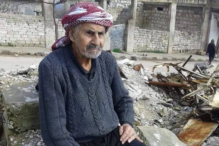 Occupation militias prevent elderly Kurd from rebuilding his destroyed bakery in Baadina and steal building materials