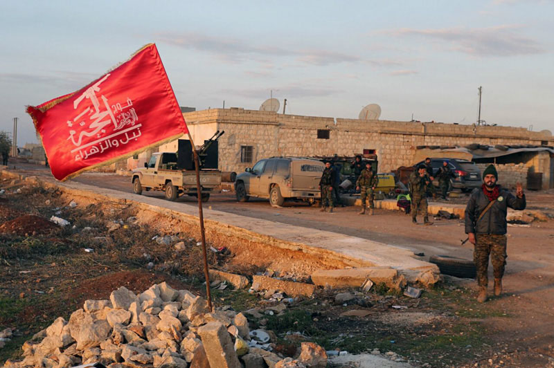 Pro-Iranian militants detain Afrin displaced people with cars on way to Aleppo city