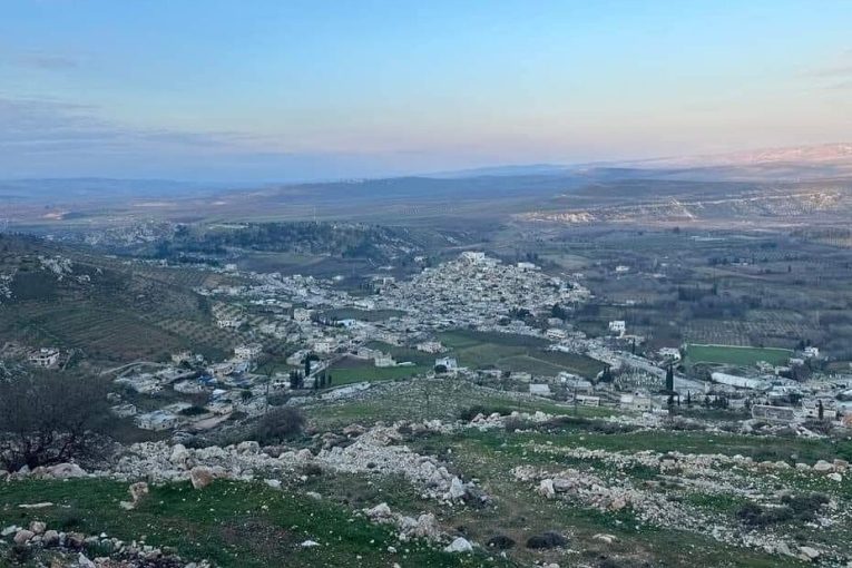 Armed Thieves Plunder and Loot Kurdish Farmers' Crops in Afrin