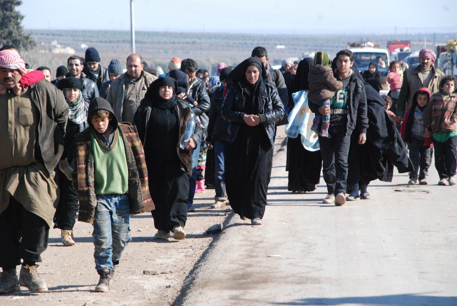 Mixtarên gundên Efrînê bi talîmatên dagirkeriya Tirkî, belgeyên niştecihiyê didin niştedagîran