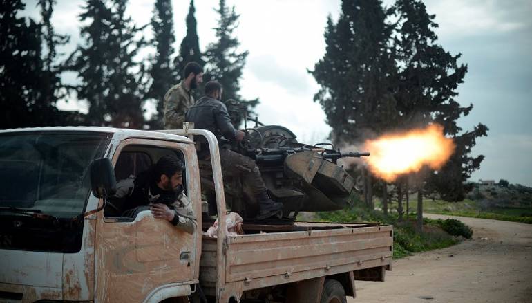 Ji ber şerê navxweyî yê milîsan rêya Ezaz -Efrîn hat birîn … milîs jî ji “polîsên leşkerî” gelekî bi hers û aciz bûne