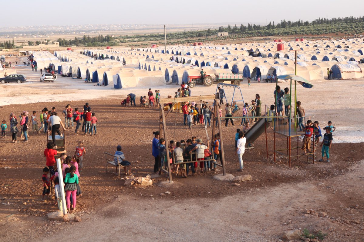 Koçberên Efrînê li kampên Şehbayê rûbirû bi Koronayê re dimînin û li Ehrezê jî karantînayê dest pê kiriye