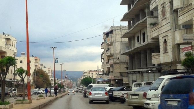 Du jinên niştedagîr li Efrînê bi bihaneya destdirêjiyê 100 hezar ji welatiyekî Ereb standin